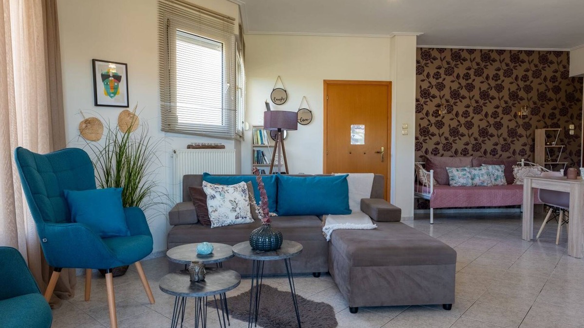 Nees Pagases House | Estell’s sweet luxury house