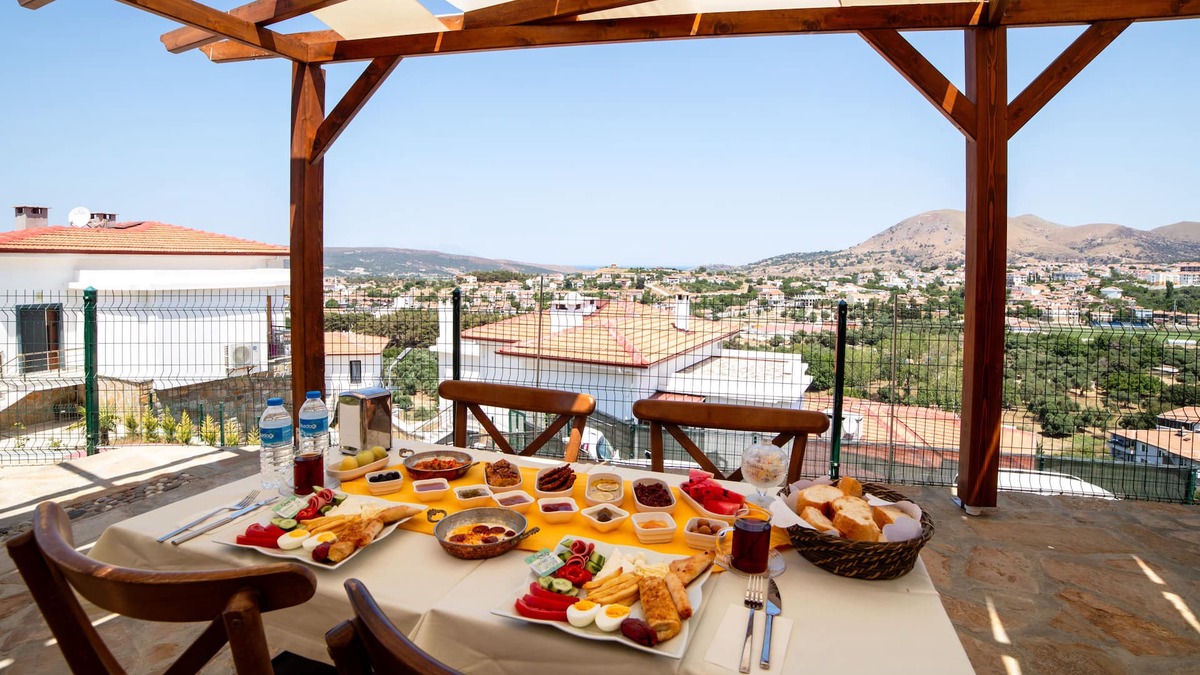 Gokceada Hotel | Estia Konukevi