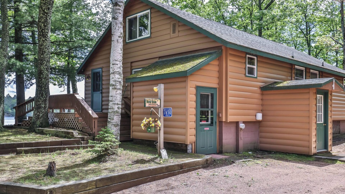 St Germain Cottage | Estrold's Cabin- Red Oak Cabin