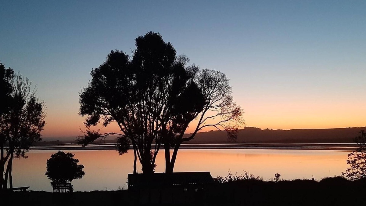 Pukehina House | Estuary Essence with the Best Sunset Views in Town - Great for families!