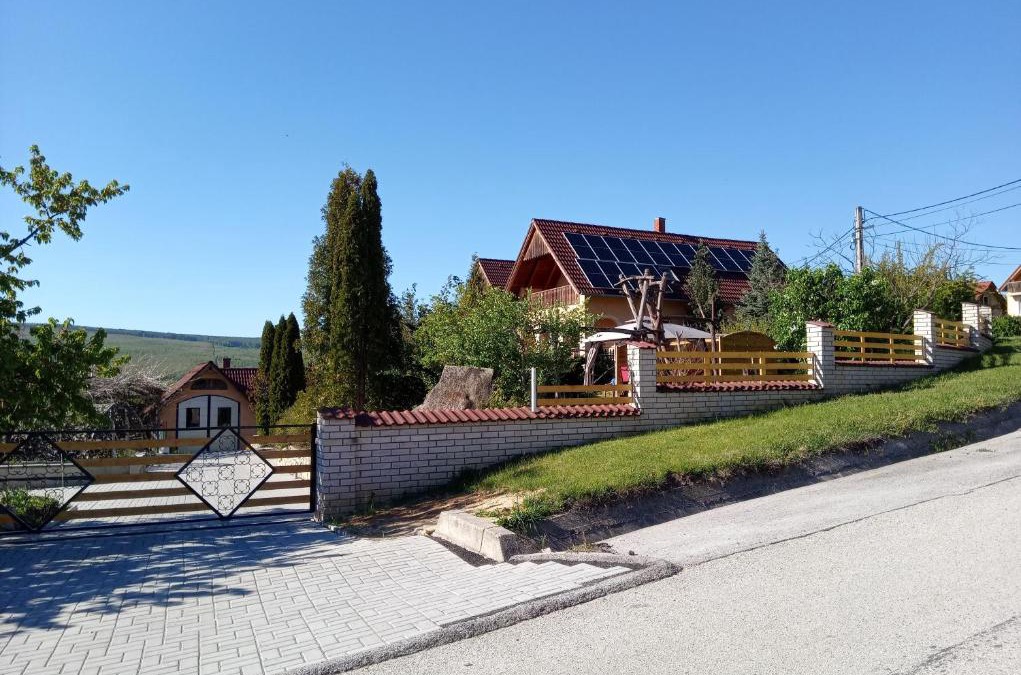 Monostorapati House | Eszter-lak