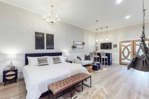 North Industry House | Eternal Romance-The Honeymoon Suite at 1885 Farms