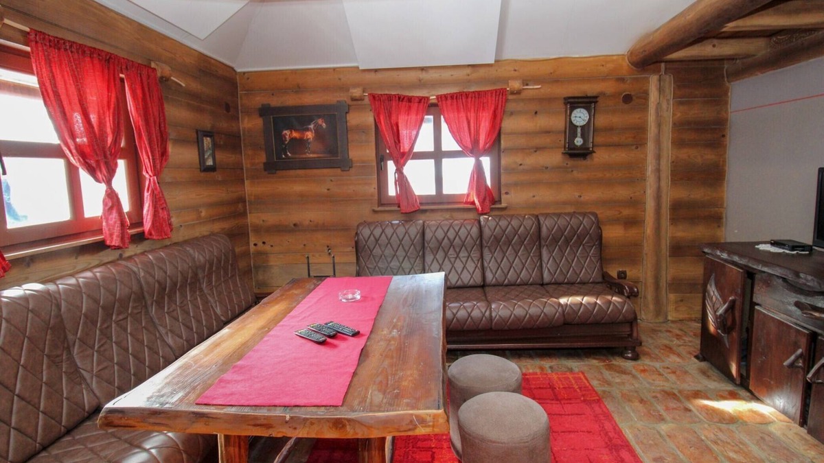 Pale Apartment | Ethno Village Dolina Mira - Two Bedroom Holiday Home (Trebević)