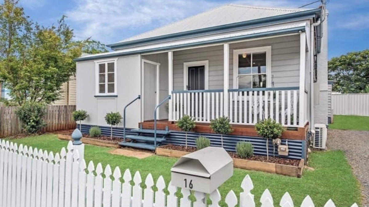 East Toowoomba Cottage | Eton Cottage: Central Boutique Stay