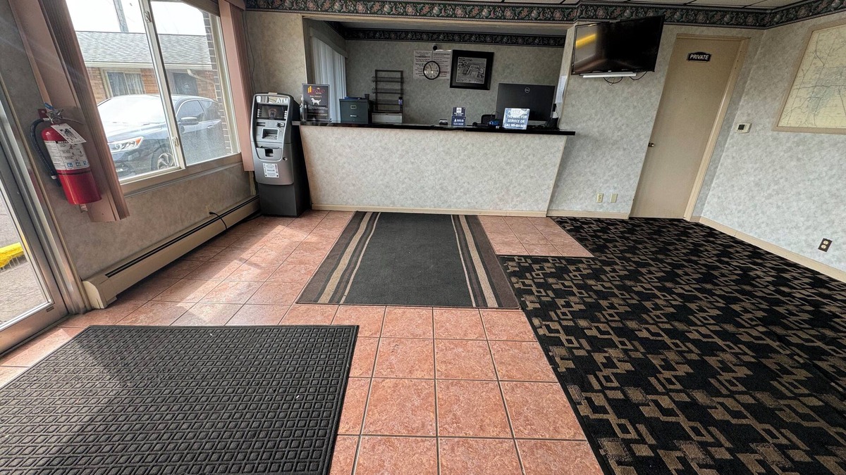 Bay City Hotel | Euclid Motel