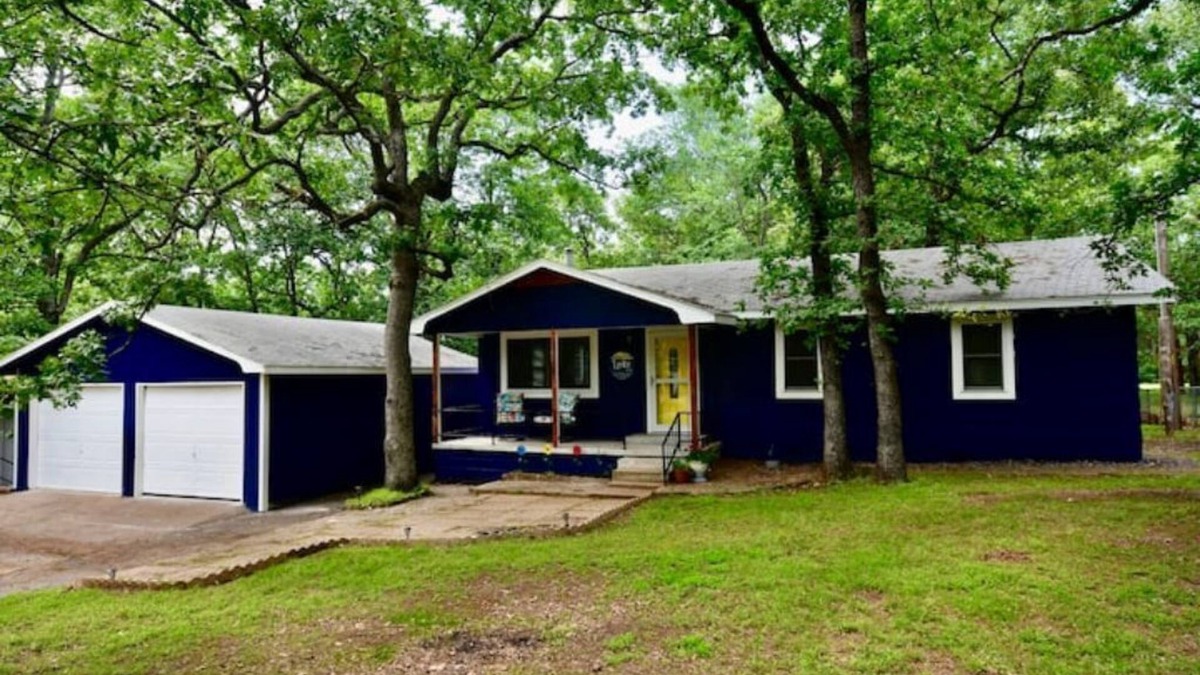 Checotah House | Eufaula Lake Life - Lake Front House