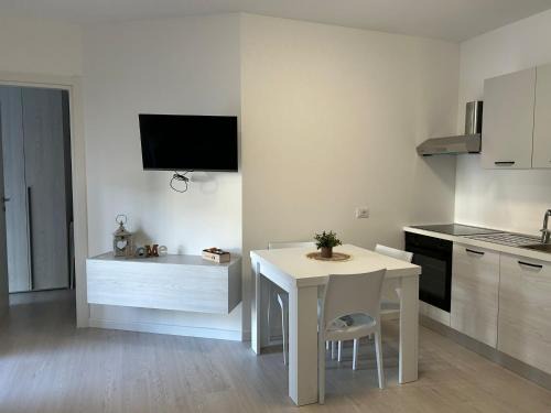 Clusone Apartment | Euro Bilo Home