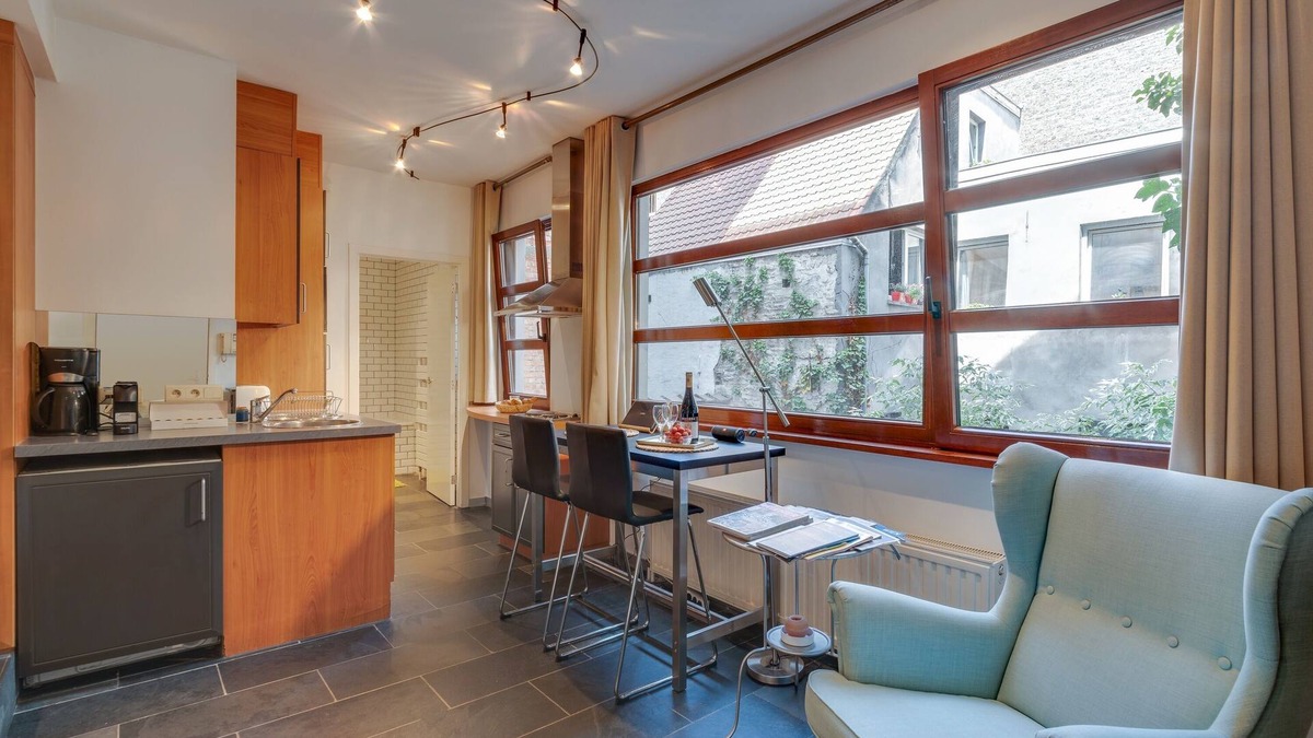 Lower Town Apartment | Europea Residence Studio next to La Grand Place - Brussels