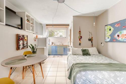Aigaleo Apartment | Eva's Artistic Studio, 33sqm metro 7'