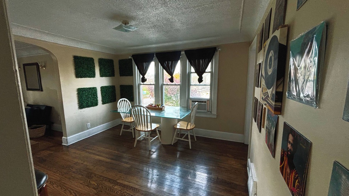 Detroit Condo | Evanston BnB