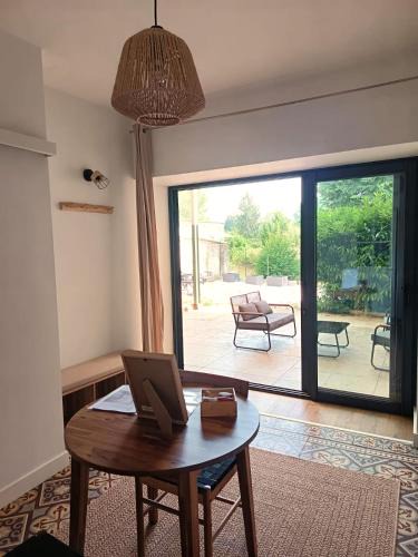 Saint-Didier-sur-Chalaronne Apartment | Evasion T2 avec terrasse