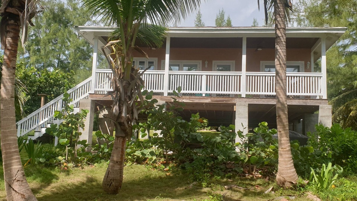 Governor's Harbour Cottage | Eve's Cottage - Ocean Breeze Peaceful Getaway