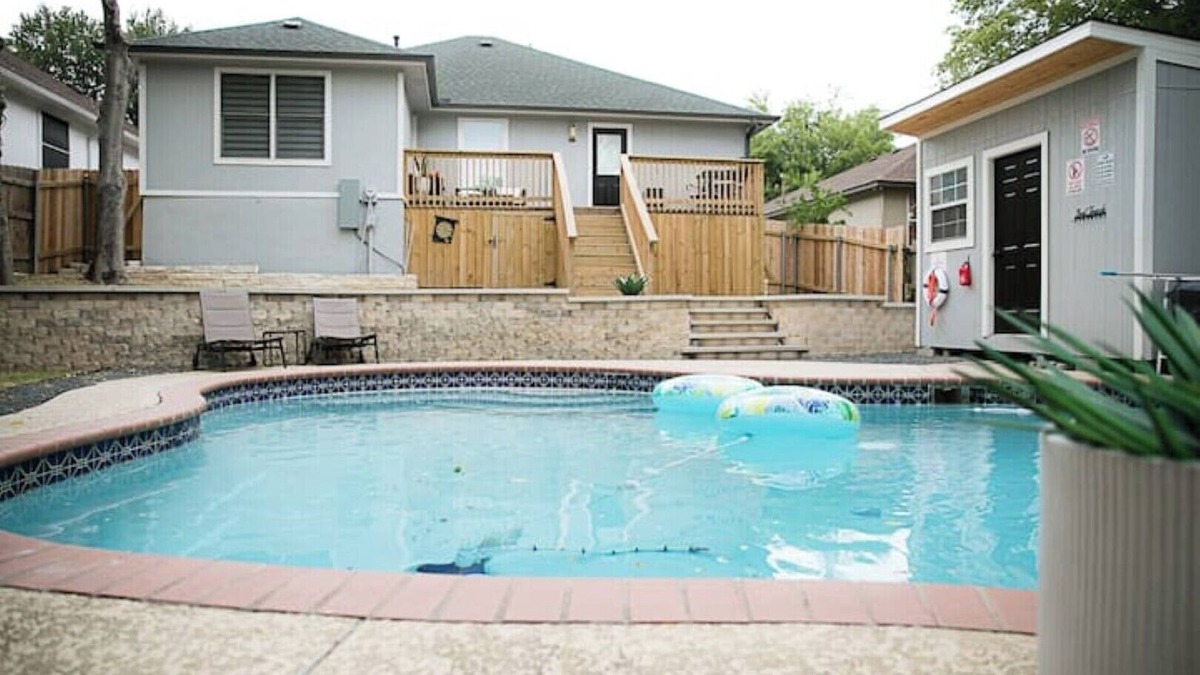 McKinney House | Event-Ready Family Getaway ~3BR Home+ Private Pool Close to Airport, DT, & F1