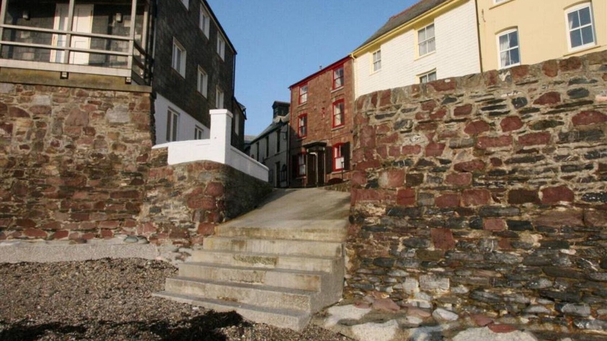 Kingsand Cottage | Eventide, Kingsand, sea views from every window
