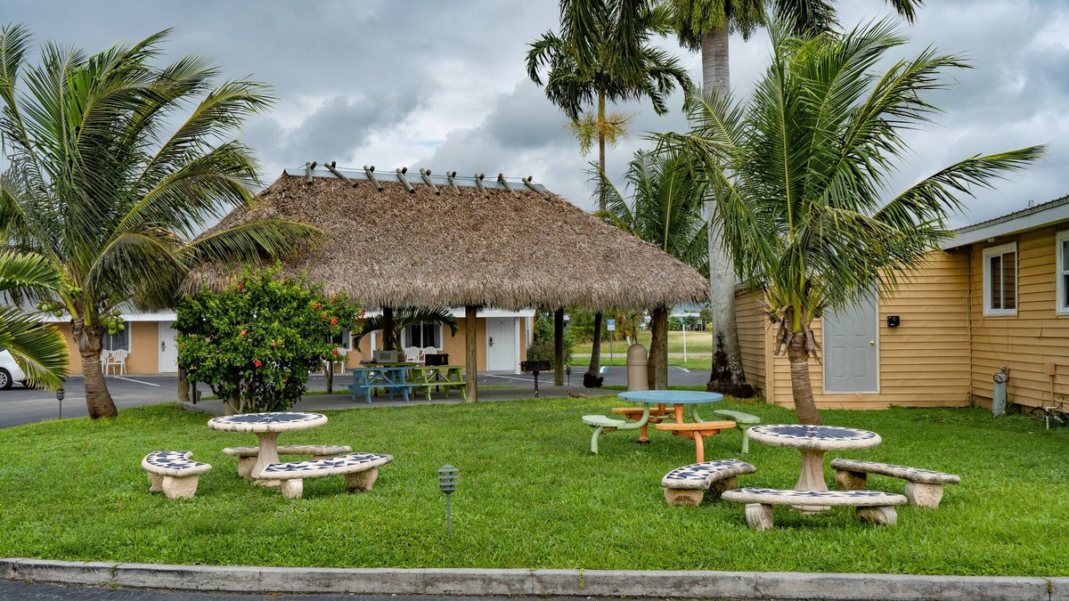 Everglades City Hotel | Everglades City Motel