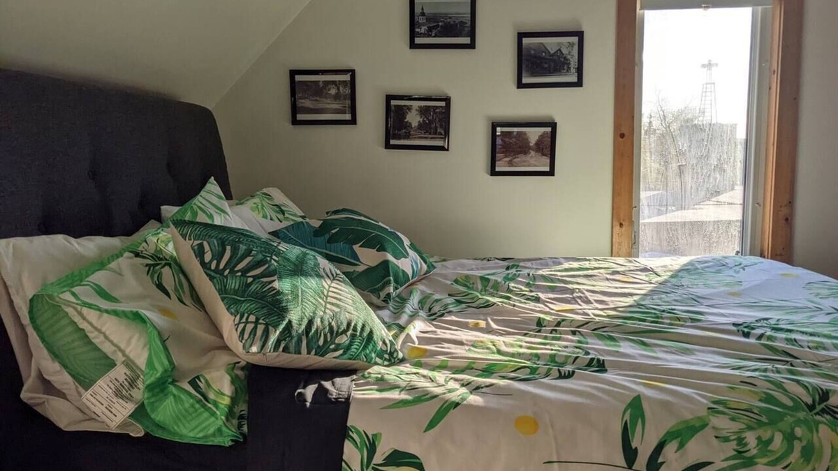 Wolfville Apartment | Everglades Suite (Downtown Wolfville)