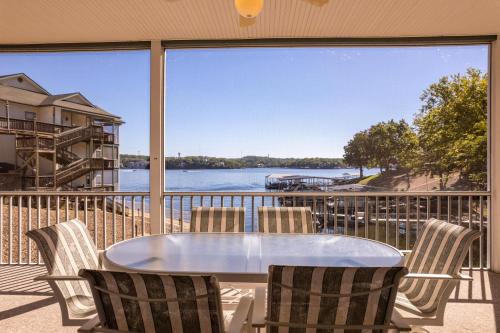 Shawnee Bend House | EVERGREEN 209
