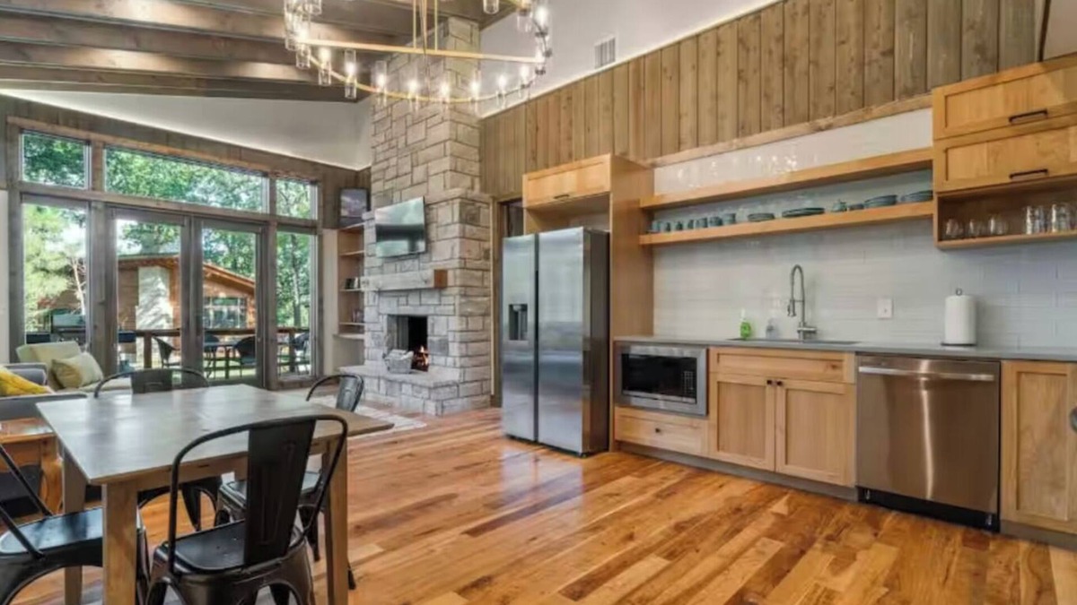 Afton Cabin | Evergreen Cove Cabin - 3 bedroom, hot tub, Mnky Islnd, golf shangri-La