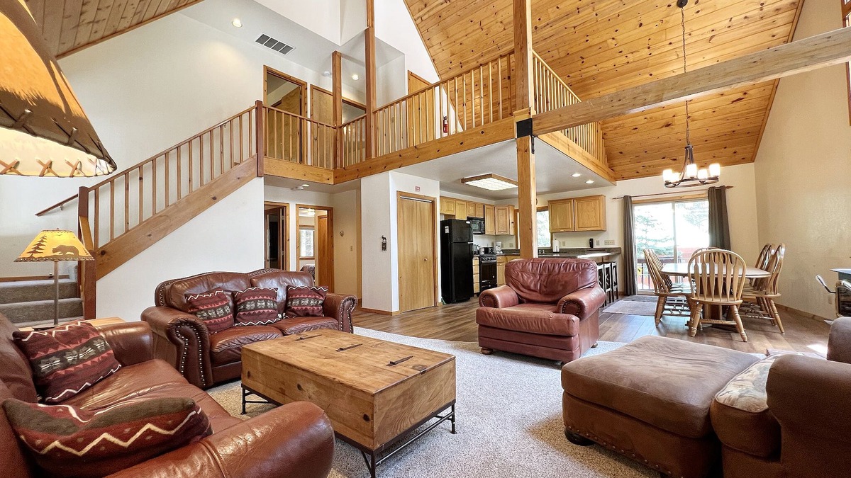 McKinney Estates House | Evergreen Escape - 4 bedroom, loft, 2.5 bath home, quiet neighborhood