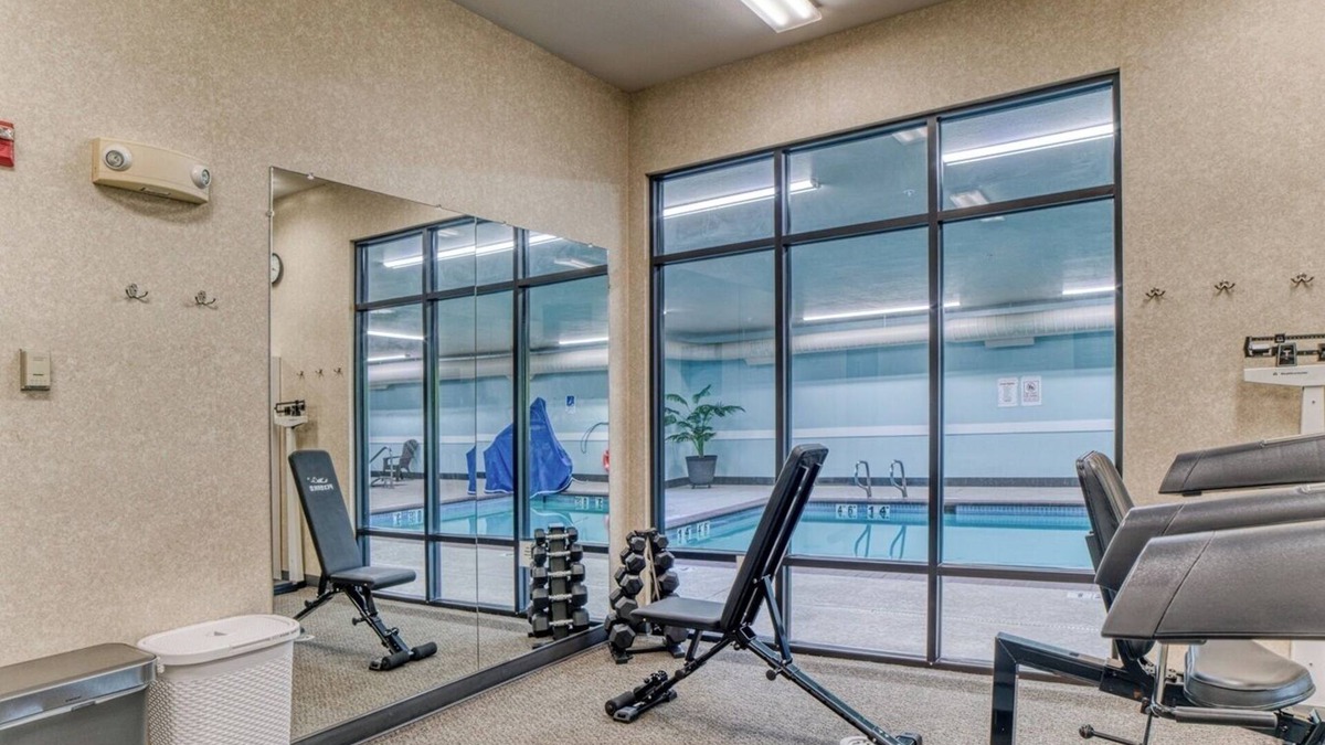 Monroe Hotel | Evergreen Inn and Suites