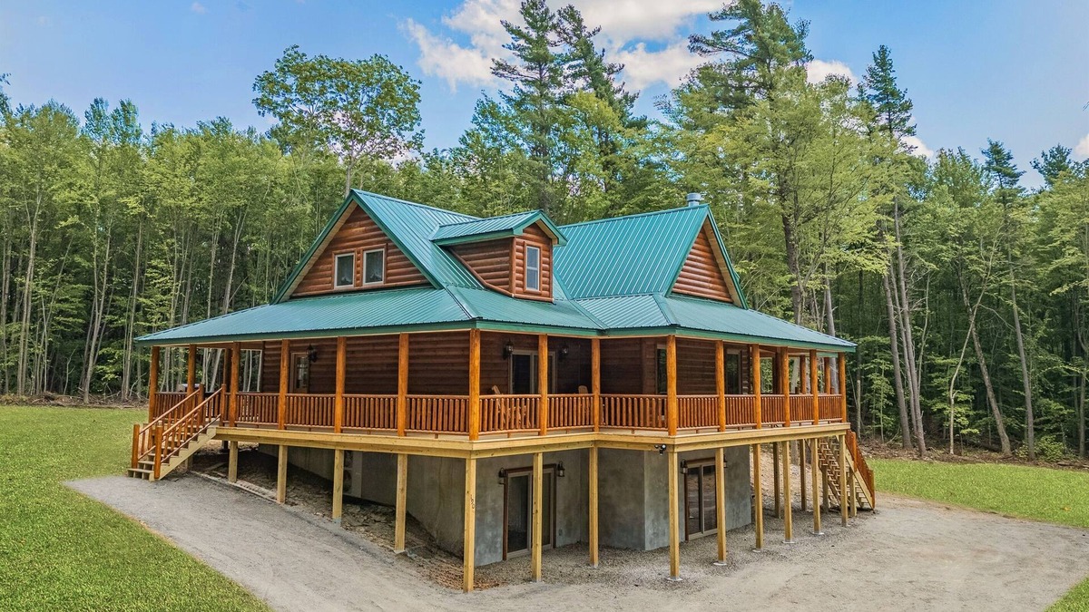 West Oneonta Cabin | Evergreen Lodge Lakefront 6 Br 3Ba Kayaks Fishing!