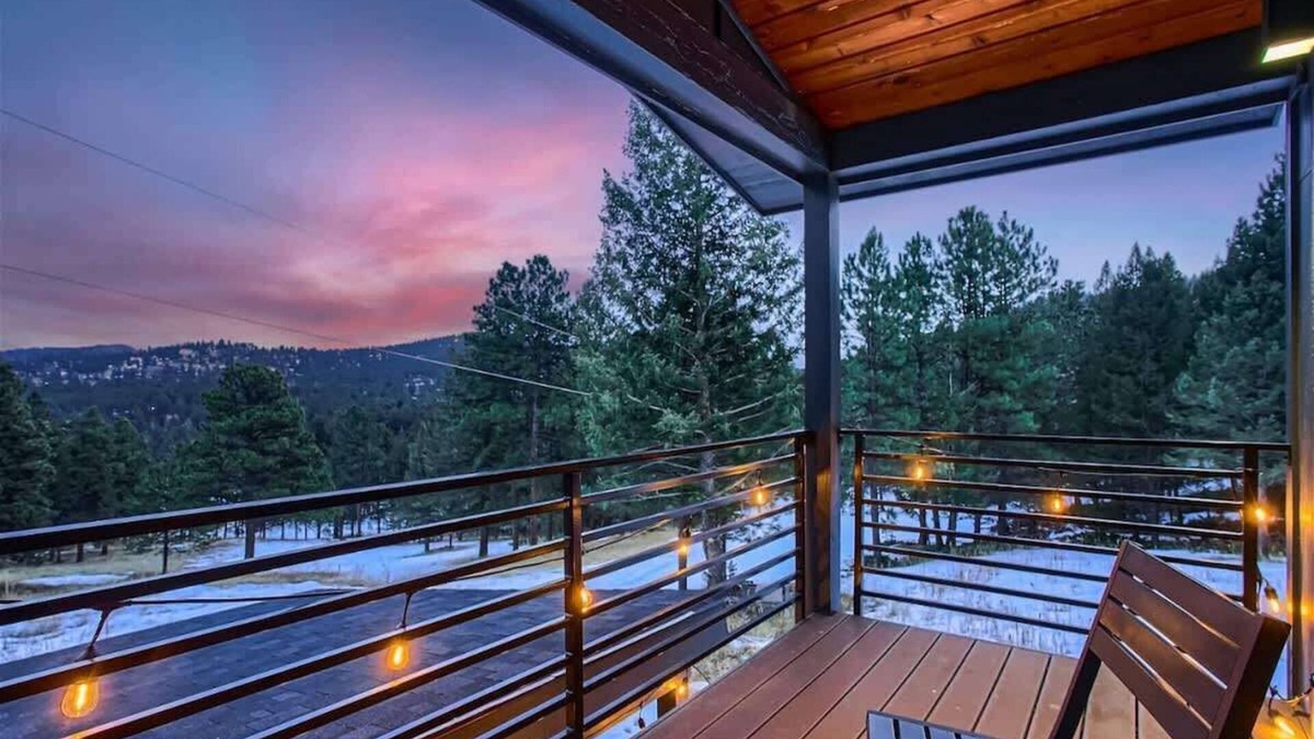 Evergreen Meadows House | Evergreen's Modern Cabin. 20Acres/Seclusion/Creek!