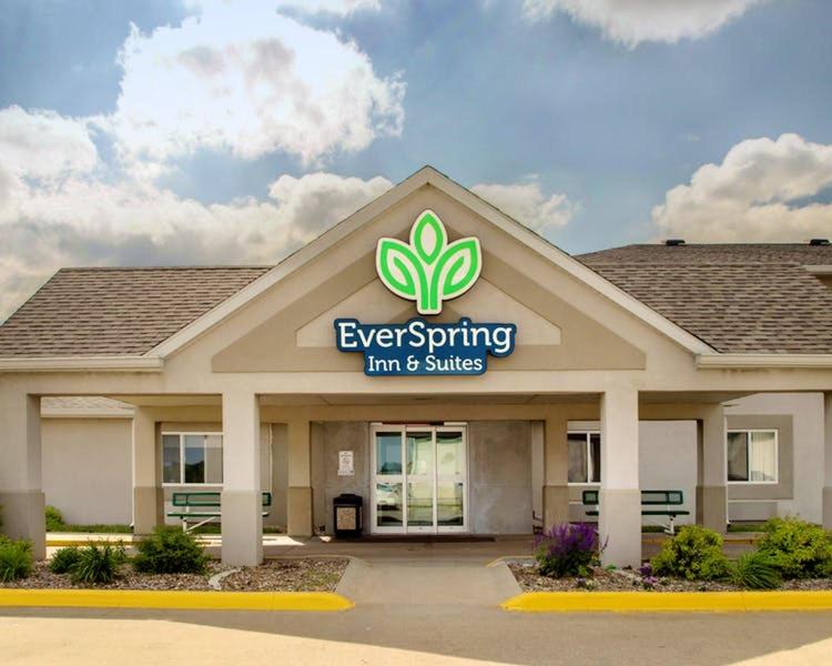 Oskaloosa Hotel | EverSpring Inn & Suites
