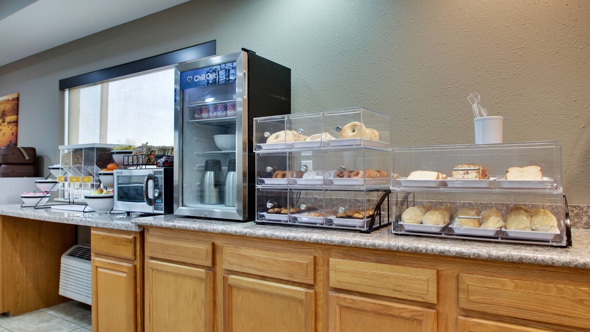 Oskaloosa Hotel | EverSpring Inn & Suites