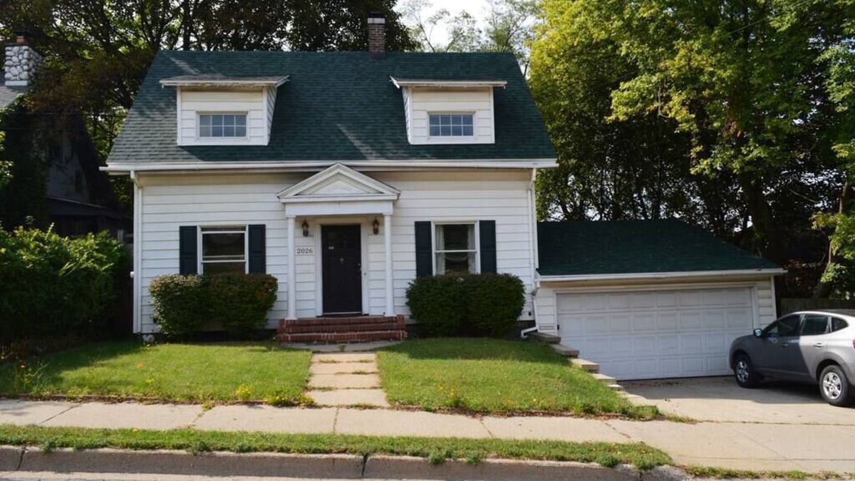 Kalamazoo House | Everyman's House in Westnedge Hill