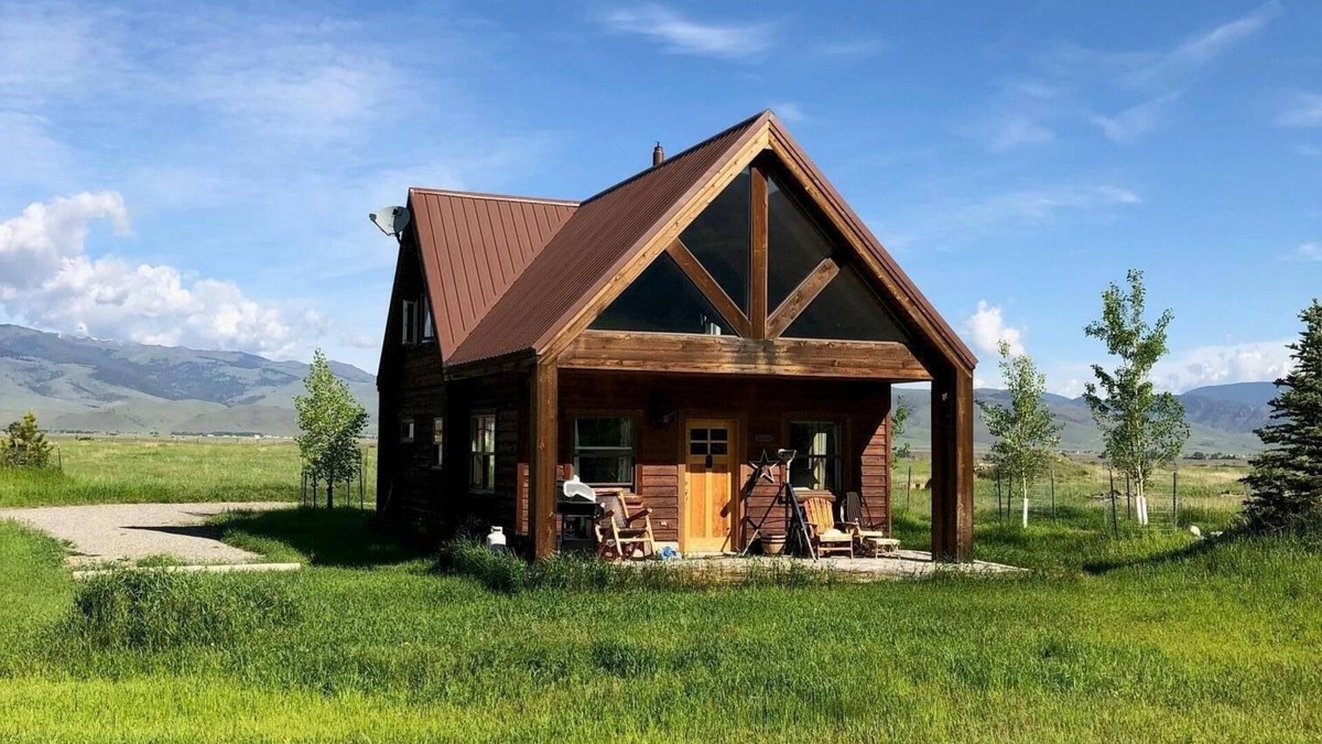 Livingston House | "Everything Is Top Cabin!"