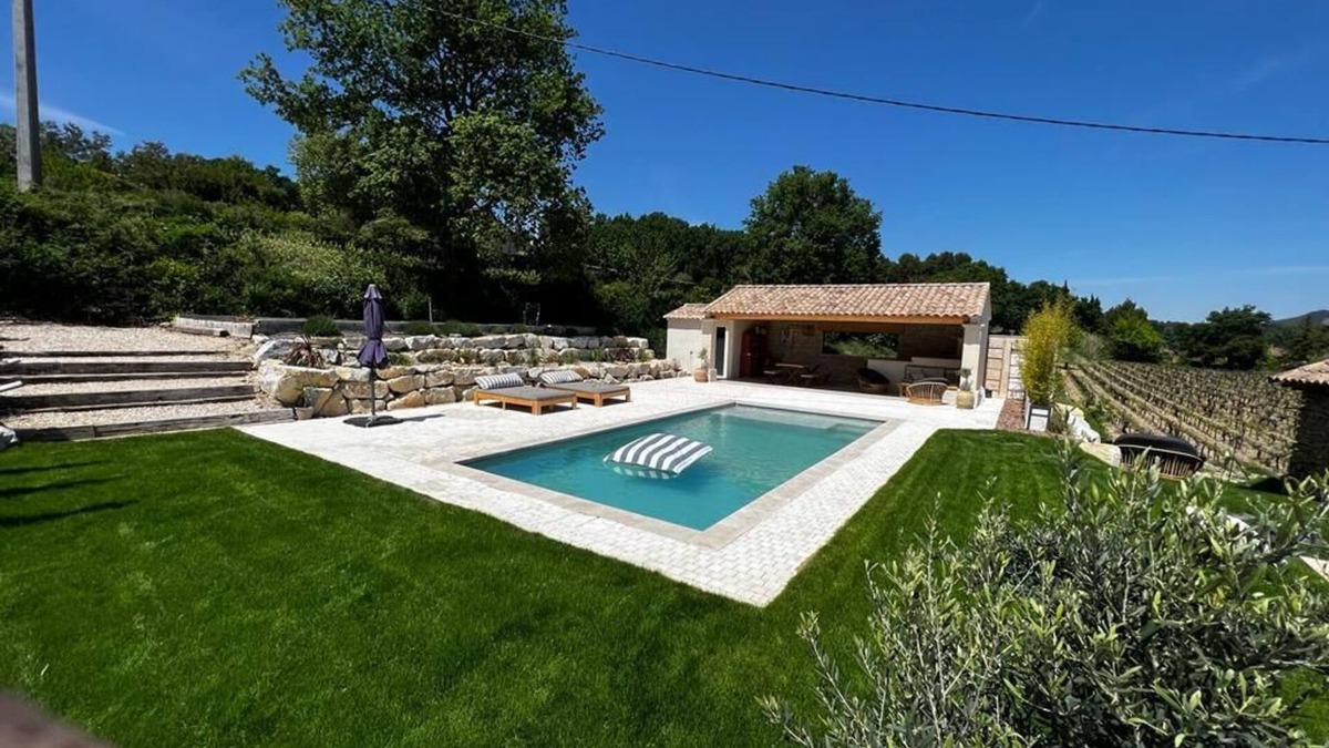Sarrians House | EVERYTHING TO LIVE OUTSIDE WITHOUT A NEIGHBOR