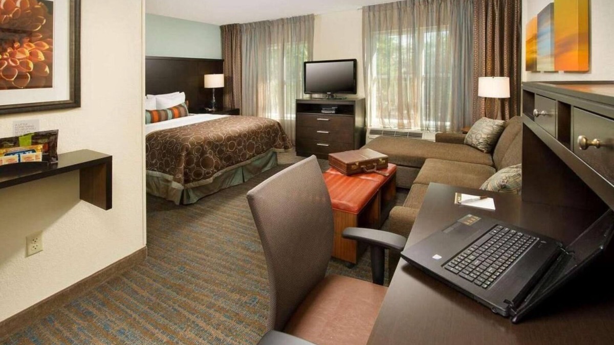 Alpharetta Apartment | Everything You Need For The Perfect Vacation! Free Breakfast, Pets Allowed!