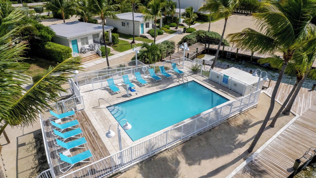 Islamorada Hotel | Everything You Need For The Perfect Vacation! 3 Convenient Units, FREE Parking!