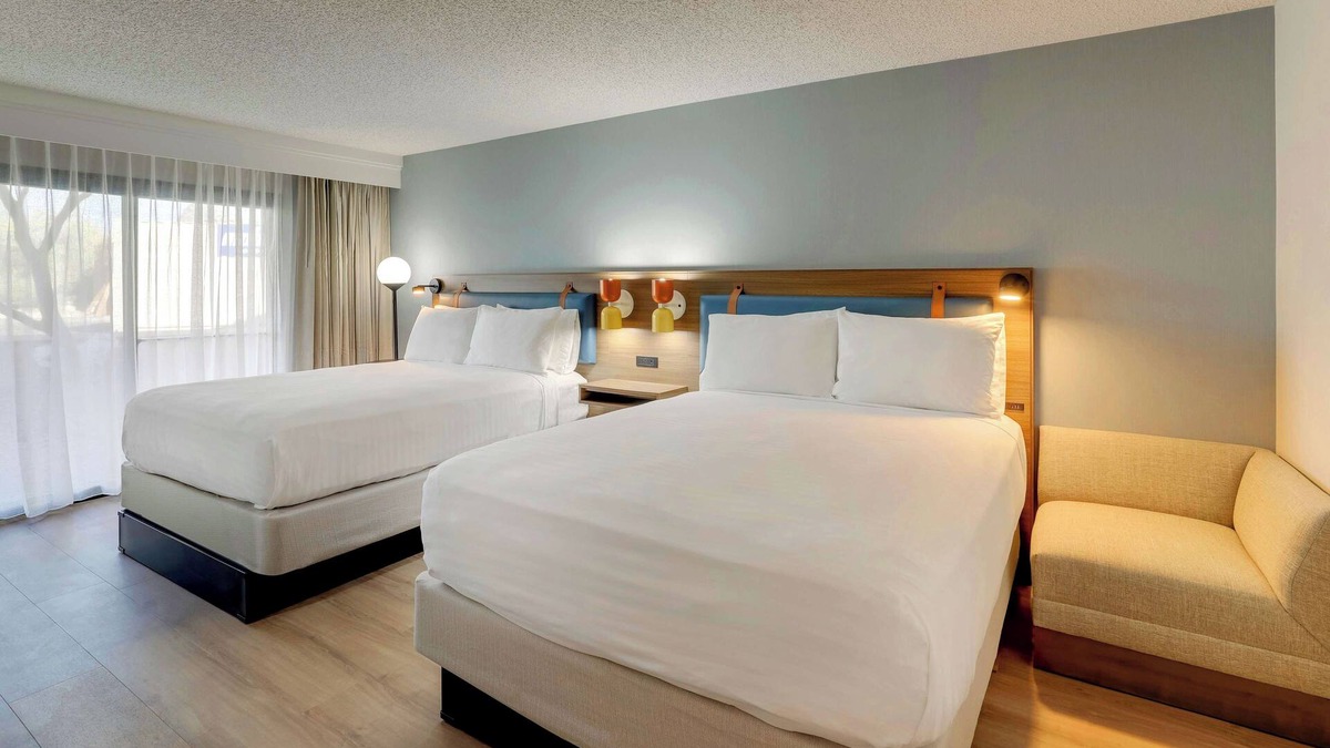 Mayo Clinic Hotel | Everything You Need For The Perfect Vacation! w/Outdoor Pool, Pets are Allowed!