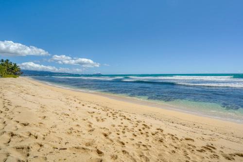Ewa Apartment | Ewa Beach Apartment about 1 Mi to Puʻuloa Beach Park!