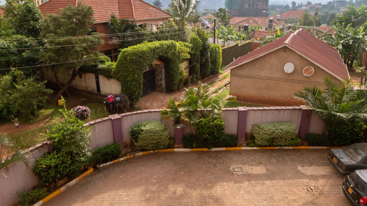 Muyenga Apartment | Ewaffe@AKUA/BARU Clean 2BDRM APT