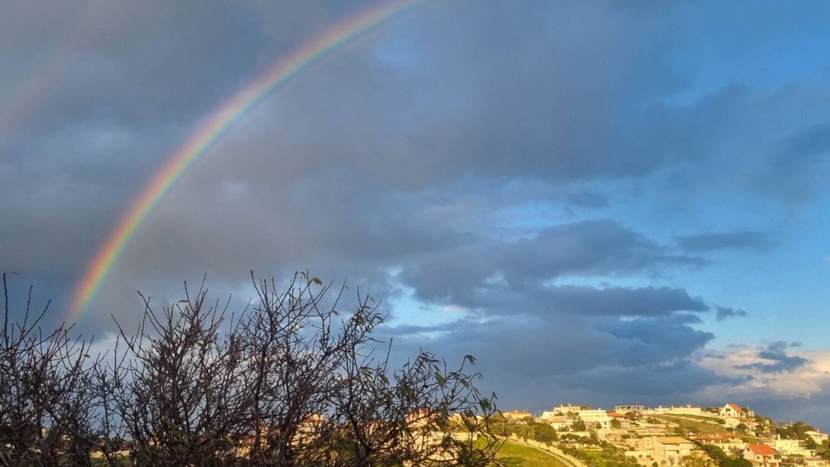 Agia Marina Mikrolimanou Villa | Excellent view.Three minutes from the sea.Blue and crystal Aegean waters.