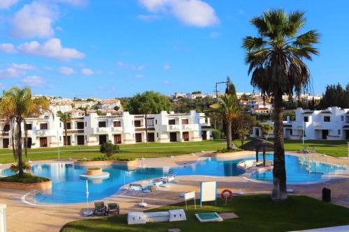 Alpouvar House | Excellent 1 Bedroom Villa - em Clube Albufeira Garden Village