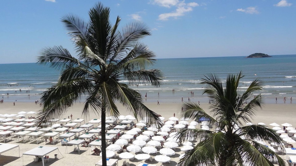 Riviera de Sao Lourenco Apartment | Excellent 135 m2 apartment 70 m from the sea, with electric barbecue and Wi-Fi