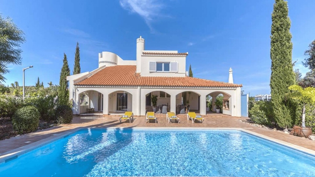 Carvoeiro Villa | Excellent Algarve Villa | 4 Bedrooms | Villa Bodo Prestige | Great Pool Area &.