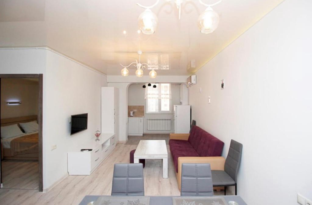 Kentron Apartment | Excellent apartment in the Republic Square.Pushkin3