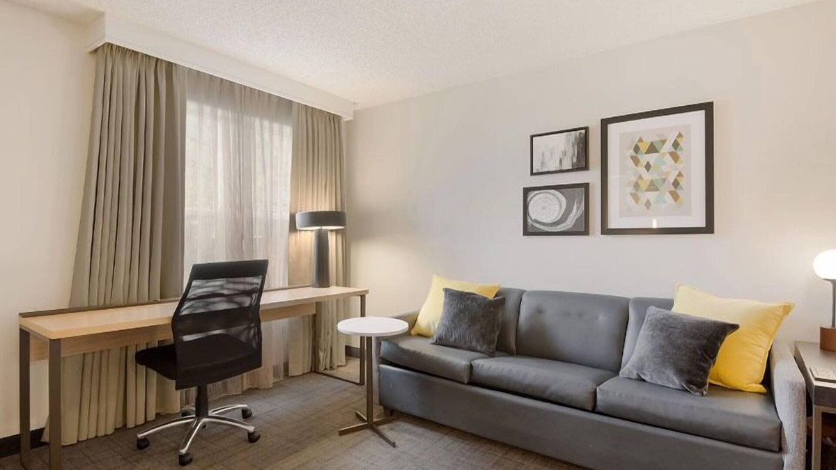 Reno/Tahoe Airport Apartment | Excellent Choice! Unit with Fully-equipped Kitchen and FREE Breakfast!