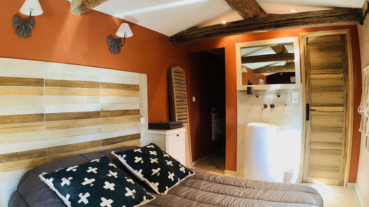 Beaucaire Other | Exceptional 12-Person Cottage: Suites, Private Pool & Leisure