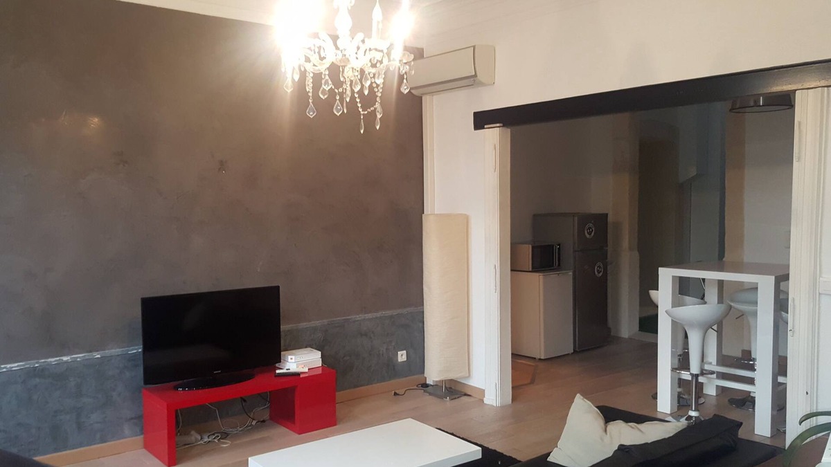 Montpellier City-Centre Apartment | EXCEPTIONAL APARTMENT IN THE HEART OF THE HISTORICAL CENTER WITH PARKING