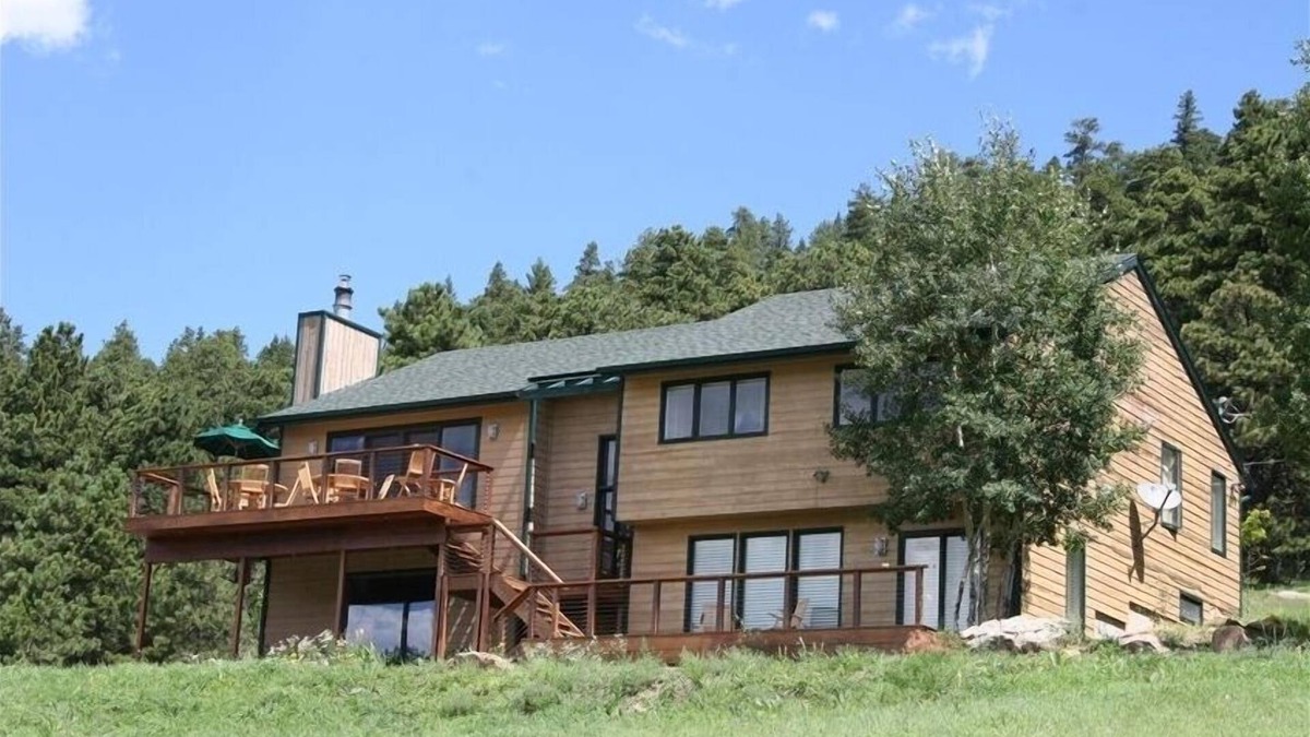 Morrison House | Exceptional Contemporary Mtn. Home near Red Rocks & Denver with Gourmet Kitchen