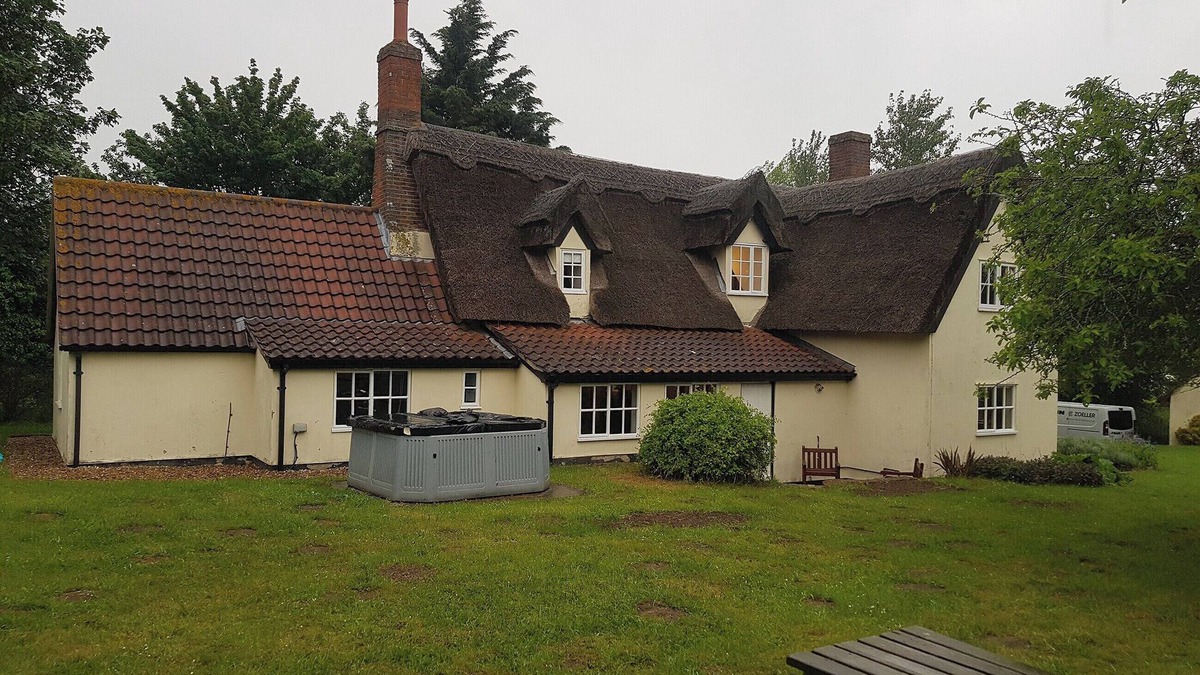 Ipswich Cottage | Exceptional cottage with country views.