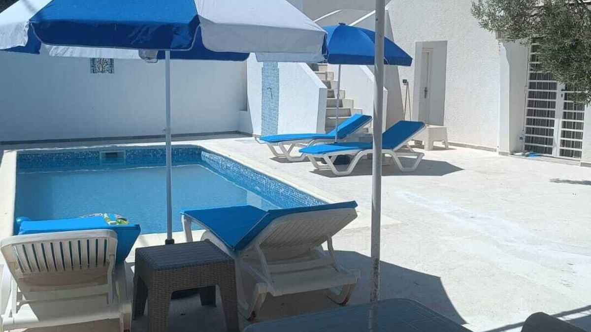 Houmt Souk House | "Exceptional house with swimming pool, fully equipped and tastefully furnished."