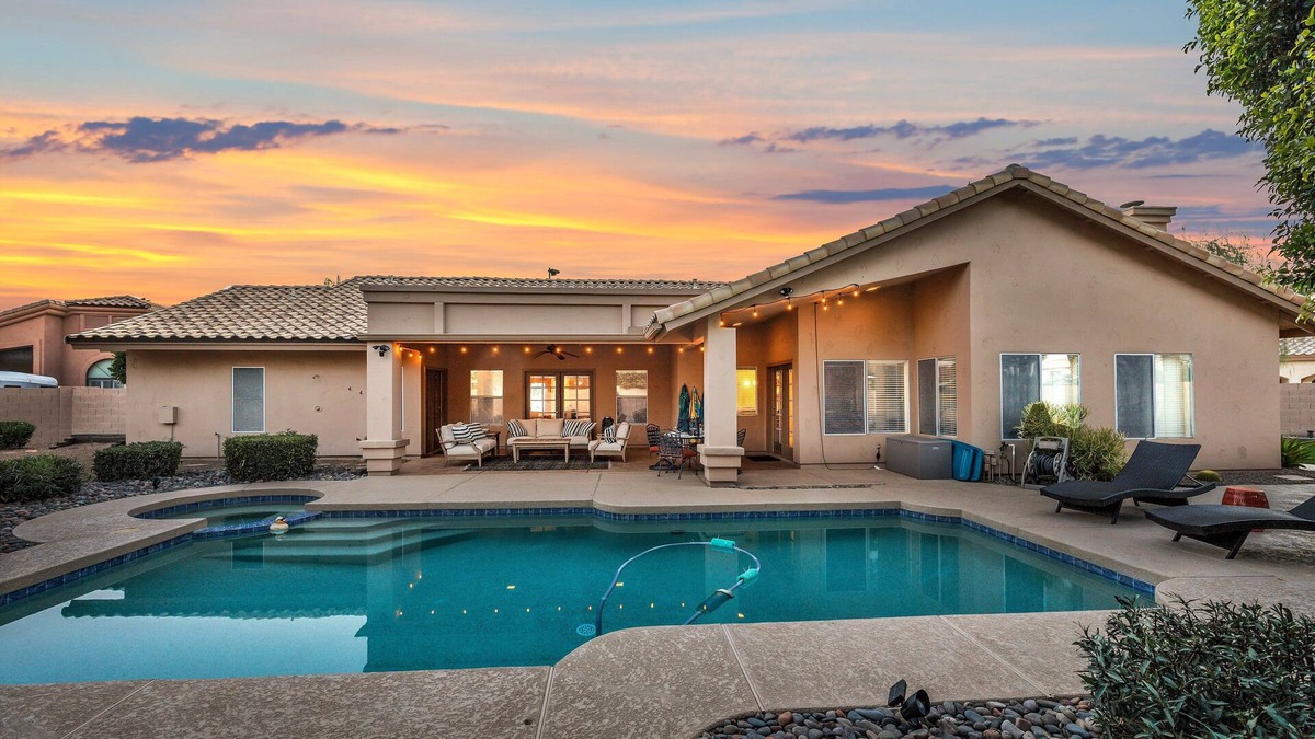 Harbor Point House | Exceptional Islands Heated Pool/Spa Home! Sleeps 12. 30 Night Min.