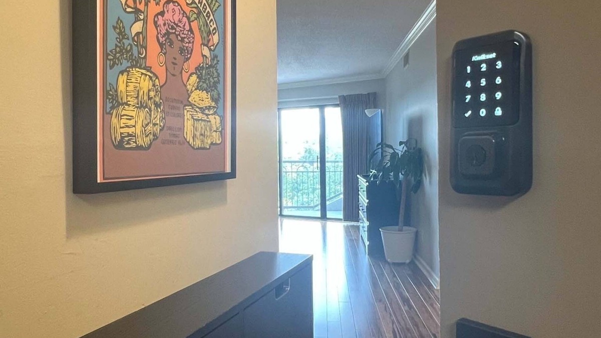 Glen Iris Condo | Exceptional Location & Privacy. Close to UAB, Downtown, and Major Hospitals.