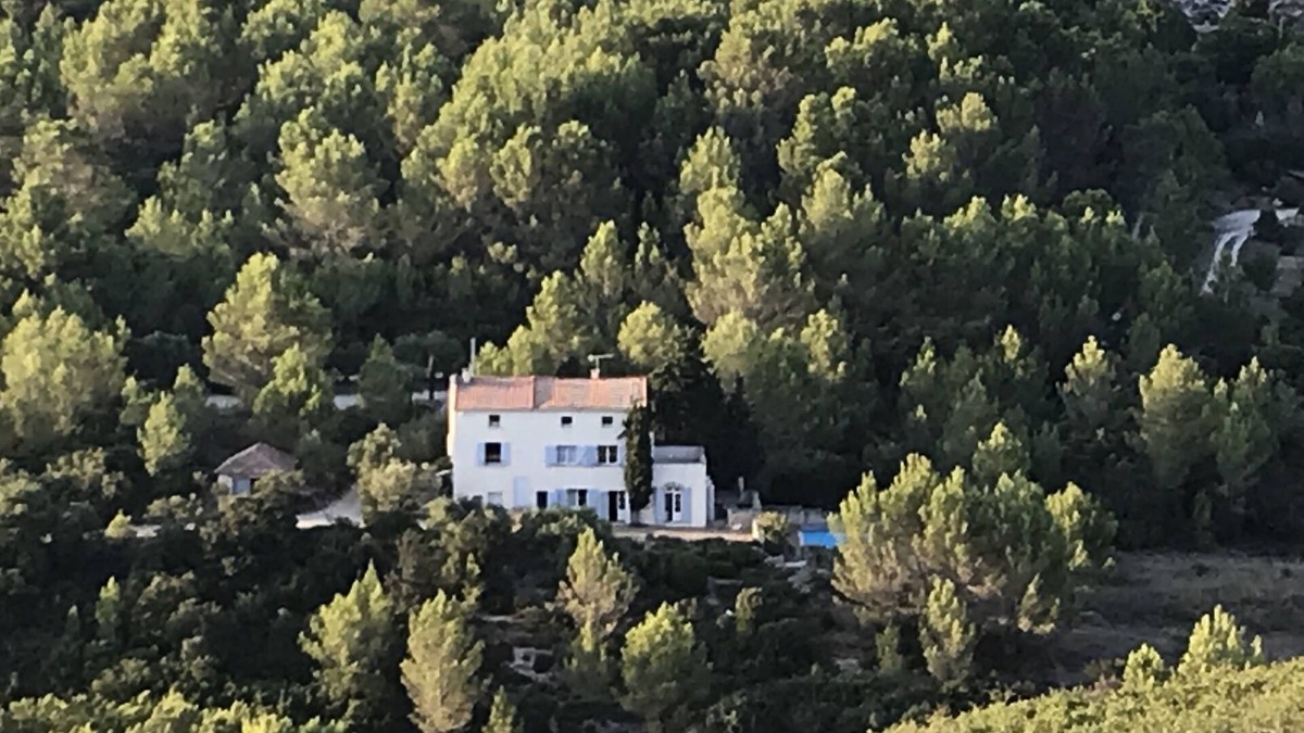 Aramon House | Exceptional Mas 26Om2 swimming pool on 1.3 ha in natural space10km from Avignon